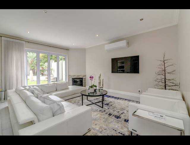 5 BEDROOM HOUSE FOR SALE IN DAINFERN VALLEY ESTATE